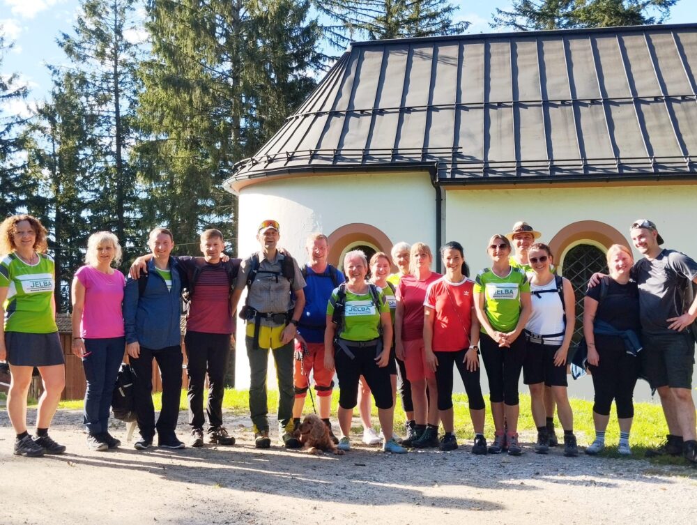 Mehr über den Artikel erfahren JELBA on Tour: Teamgeist trifft Naturgenuss 🌲🥾🍰