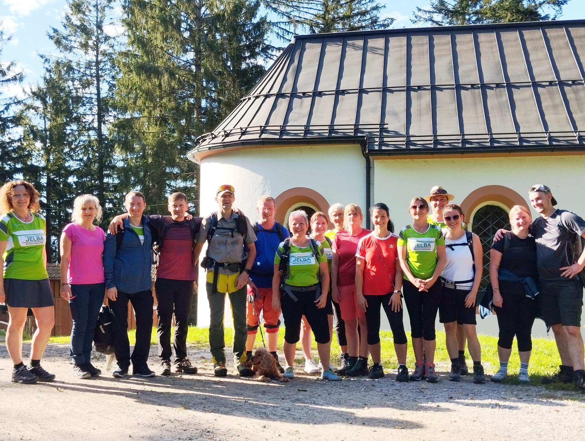 Mehr über den Artikel erfahren JELBA on Tour: Teamgeist trifft Naturgenuss 🌲🥾🍰