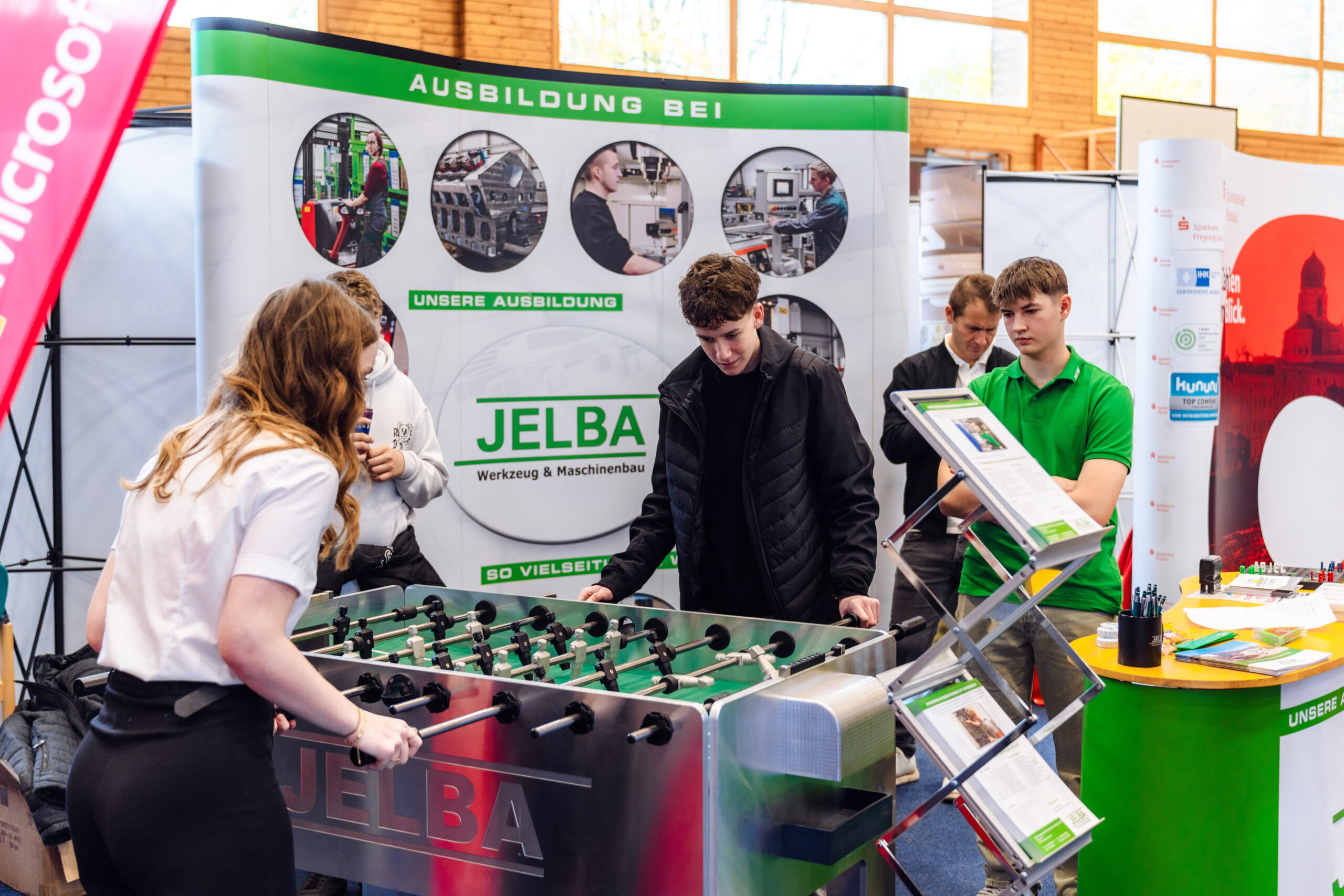 Du betrachtest gerade Rückblick: Ausbildungsmesse Hauzenberg 2025 🎓⚙️